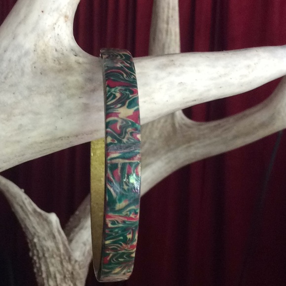 🍄 Hot like a Pepper! 🌶 Enameled Bangle Bracelet - Picture 3 of 3